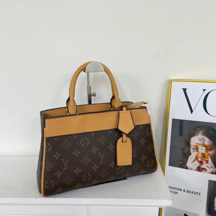 Louis Vuitton Yellow Epice Monogram Venus Shoulder Bag - Image 2